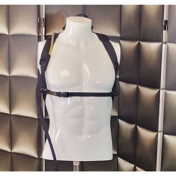 Camelback 2L bladder back pack - Picture 2 of 5